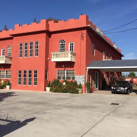 Montecristo Inn Piarco Bagian luar foto