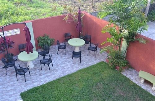 Montecristo Inn Piarco Bagian luar foto